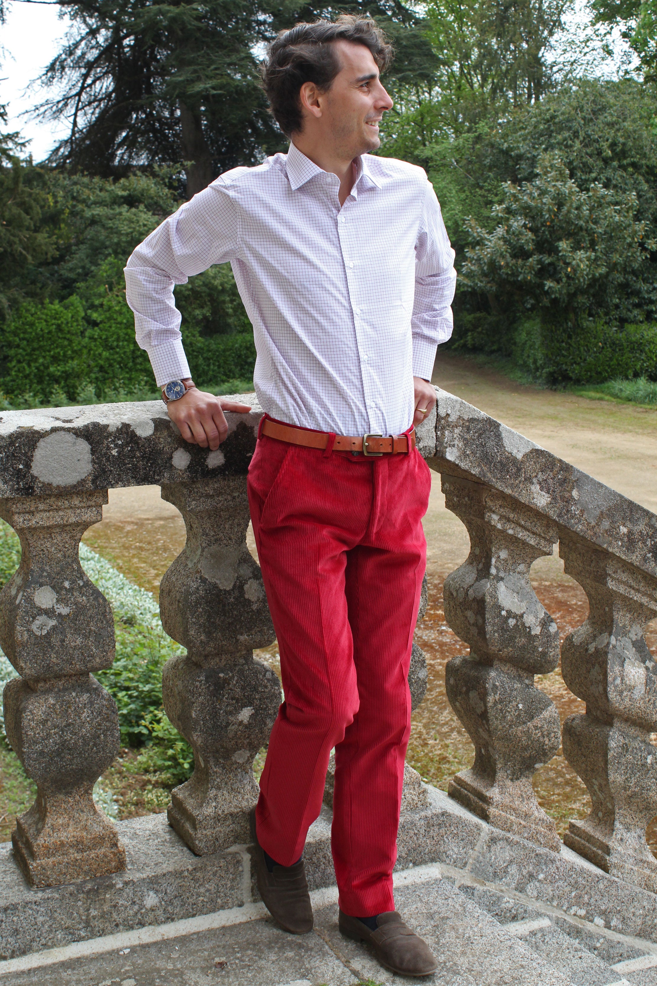 Pantalon velours rouge homme deals