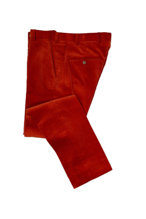 Photo studio pantalon velours côtelé homme orange rouille