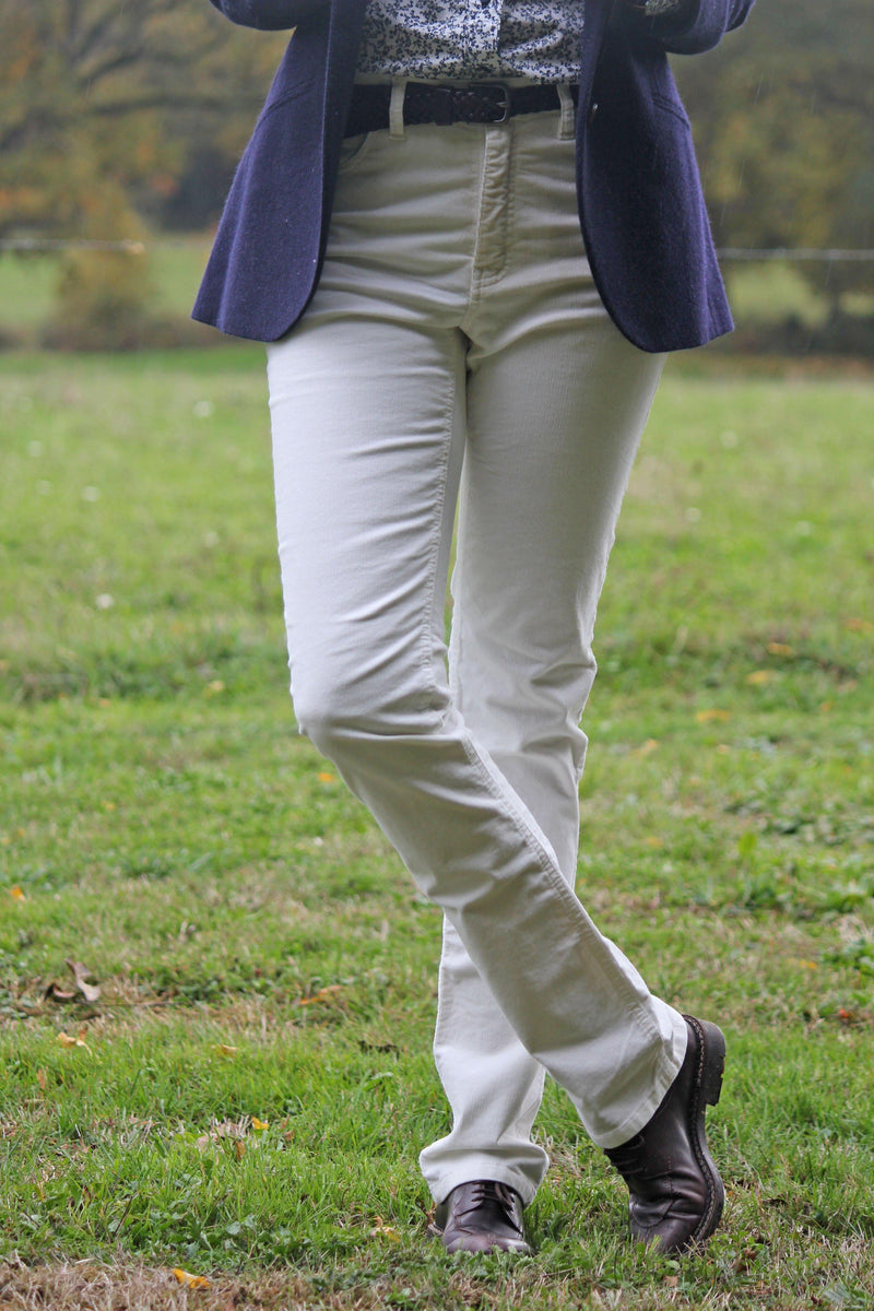 Pantalon femme velours cotelé blanc cassé